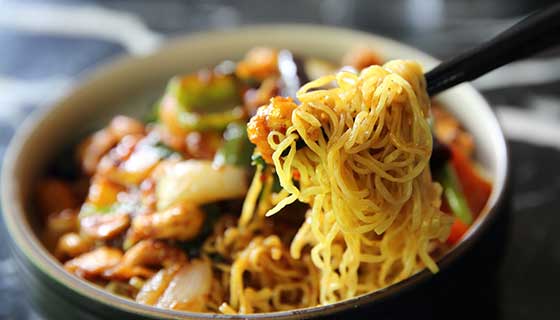 Spicy Asian Veggie Pasta | Johns Hopkins Medicine