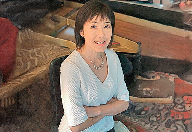 photo of Tian-Li Wang director of the Molecular Genetics Laboratory of Female Reproductive Cancer