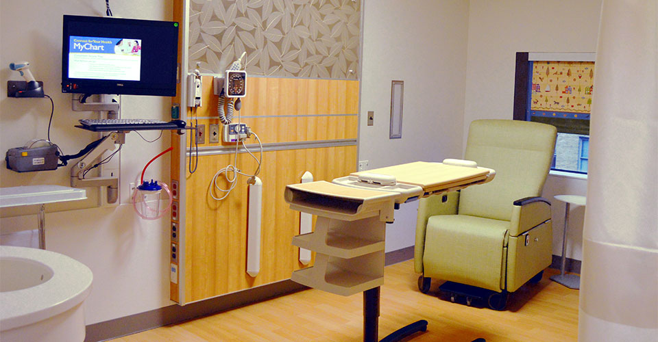 Image of the inpatient examination room at The Johns Hopkins Hospital
