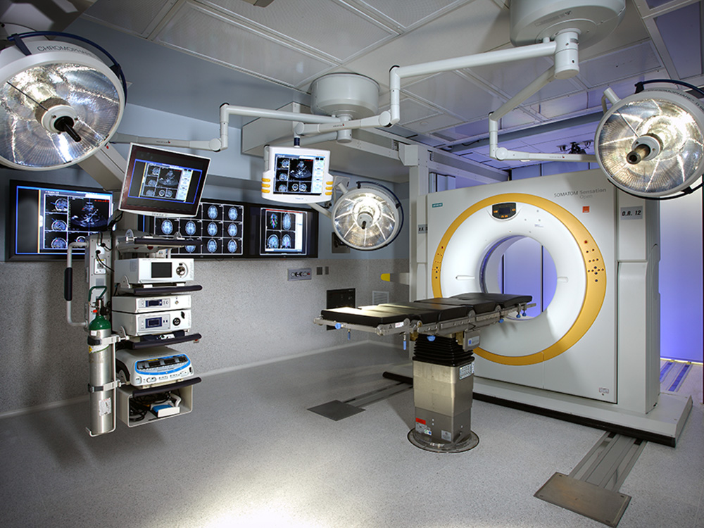 CT scanner and empty operating room